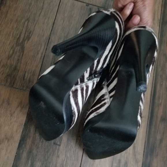 Steve Madden Mohair Zibra Print Platform Ankle Boots Survey Size 7 M - Picture 9 of 12